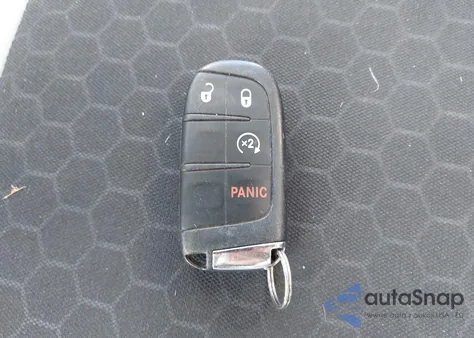 2018 Jeep Compass Latitude 4X4 z USA, uszkodzony, nr VIN 3C4NJDBB5JT401685